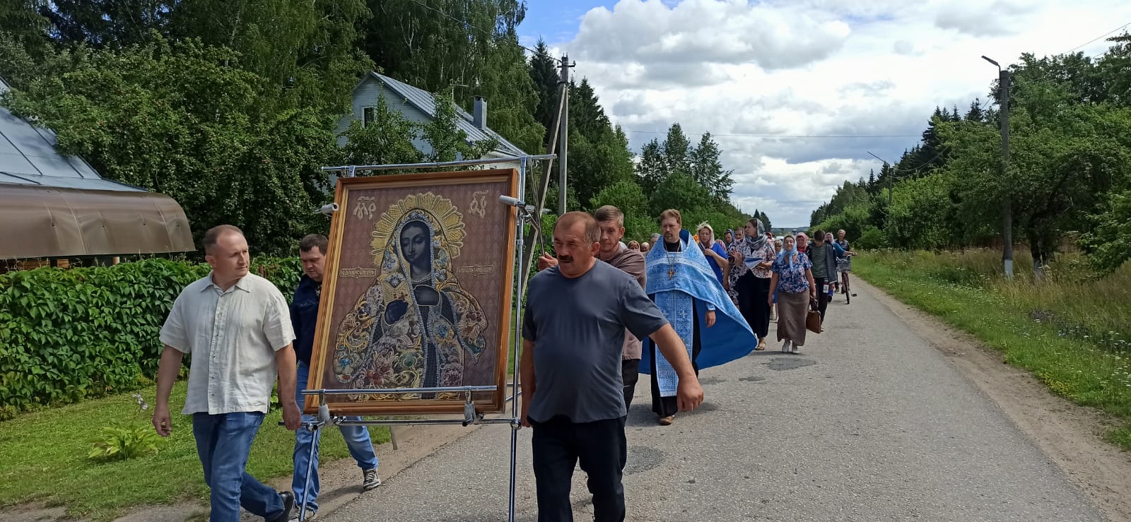 Крестный ход «Помолимся о земле Калужской»